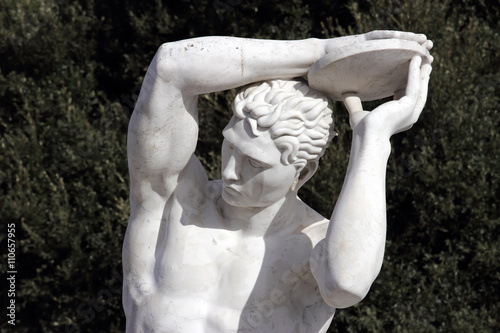  Discobolus sculpture closeup photo