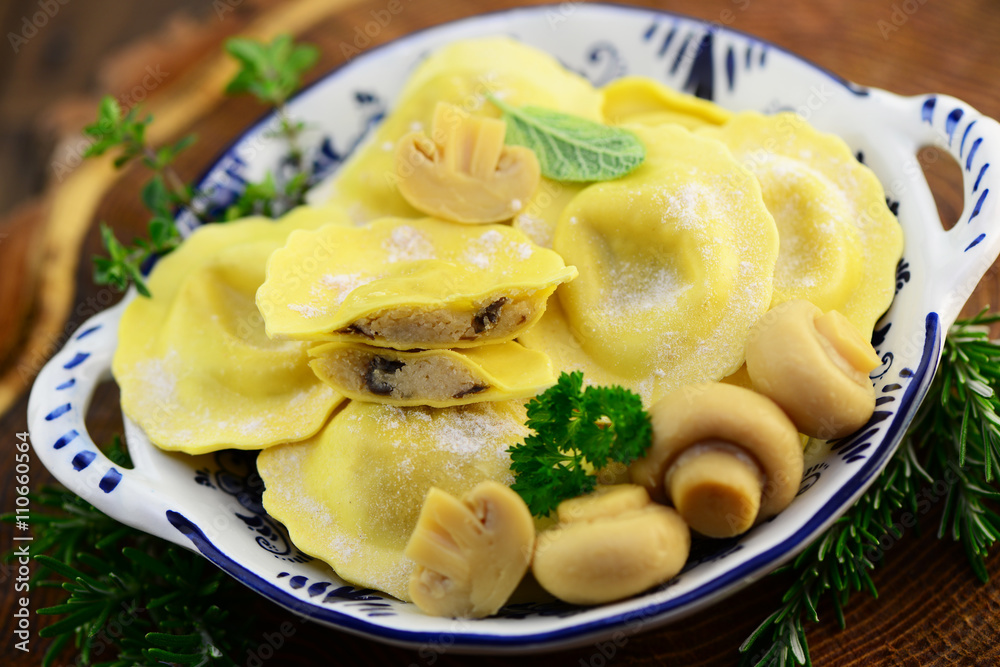 Champignons Teigware Pasta