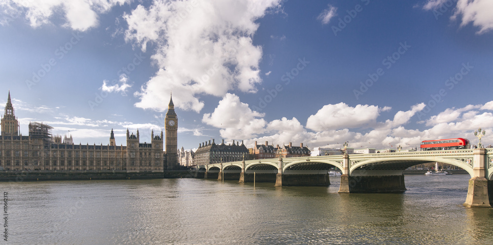 Fototapeta premium Houses of Parliament