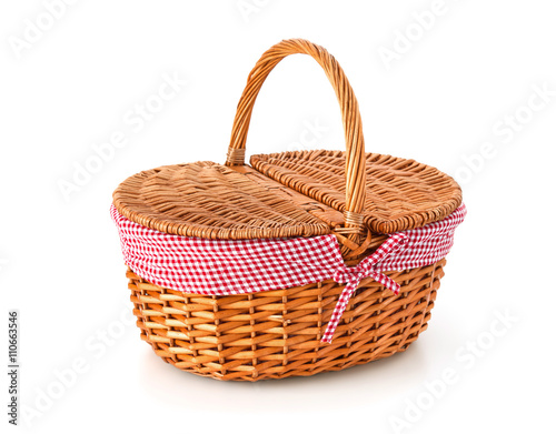 Obraz na płótnie Picnic basket, isolated on white