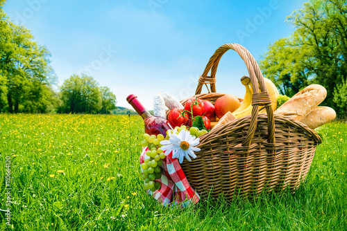 Fototapeta Naklejka Na Ścianę i Meble -  picnic setting on meadow