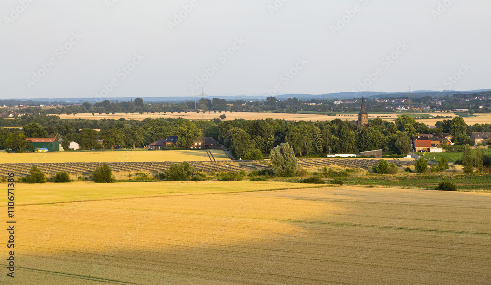 Obraz premium Solar Panel Park And Village