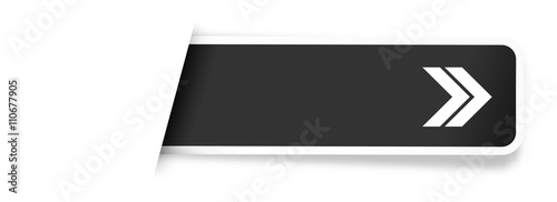 the black label with arrow