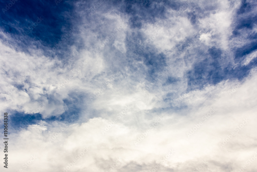 Obraz premium Blue sky with clouds background