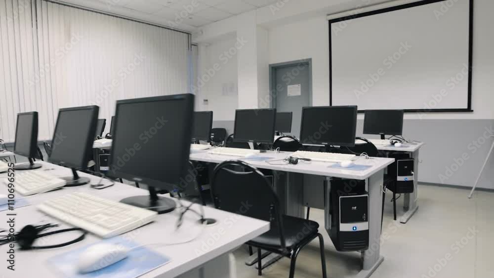 Classroom with computers. Steadicam fly thru auditorium Classroom with computers. Steadicam fly thru auditorium