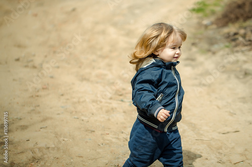 Little boy is running © Volodymyr