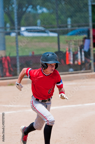 Wall Mural American baseball player running.