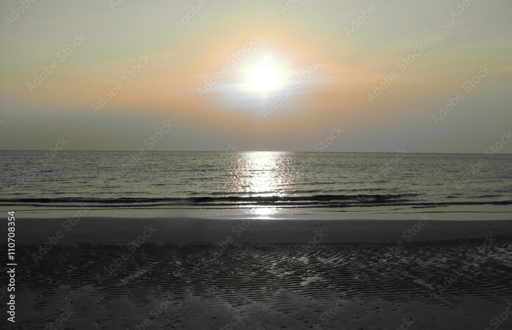 Obraz premium Low Sun