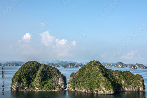 Marvellous Ha Long Bay © EugeneF