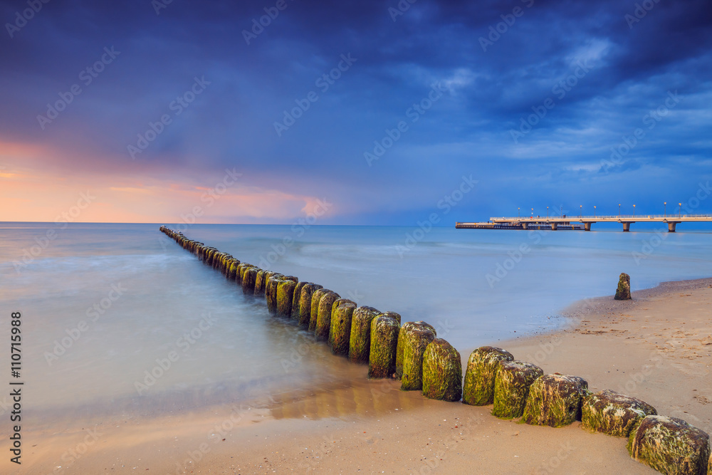 Fototapeta premium Beautiful long exposure sunset shot