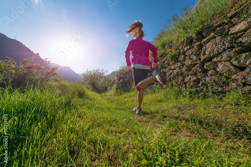 Girl runs in nature © michelangeloop