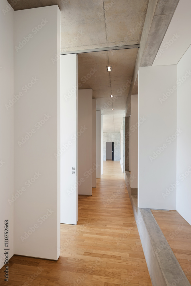 Fototapeta premium pusty korytarz nowoczesnego budynku