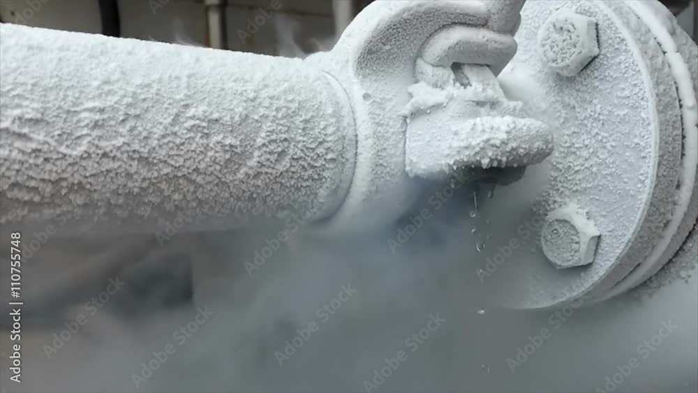 Liquid oxygen dropping frome tube connection