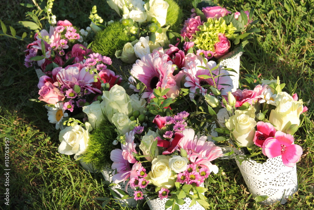 Bunte Blumengestecke Bunte Blumengestecke