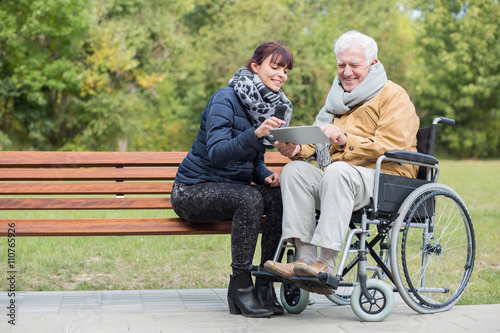Φωτογραφία Disabled retiree in park