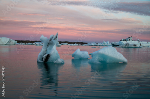 Icebergs photo