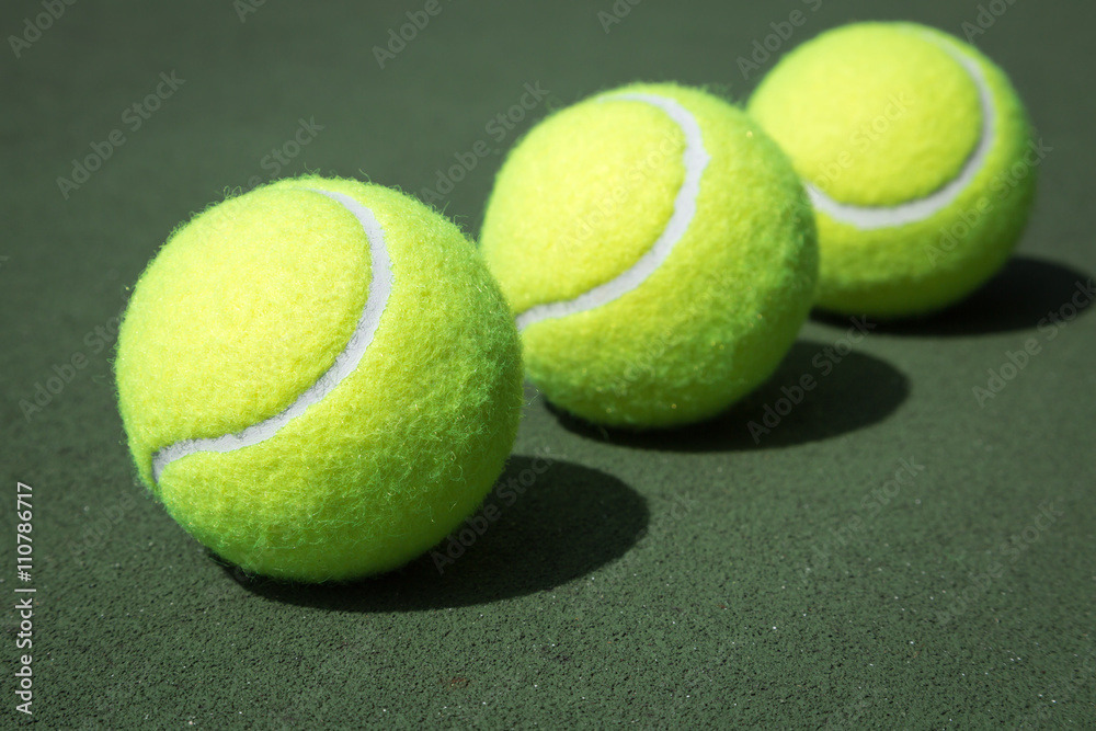 Tennis ball