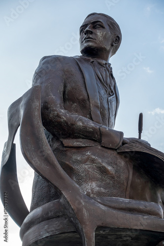 Close-Up view of the Statue honouring Ivor Novello