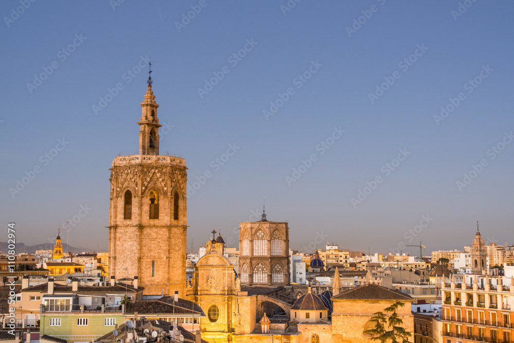 Fototapeta premium View of the Saint Mary's Cathedral of Valencia on sunset. Spain