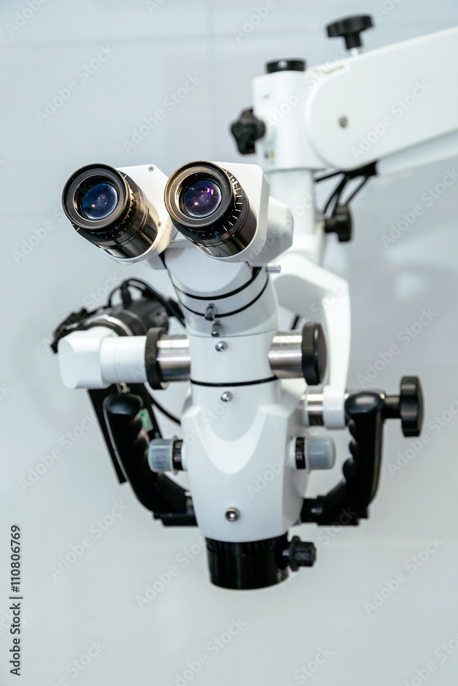 Microscope in the dental office