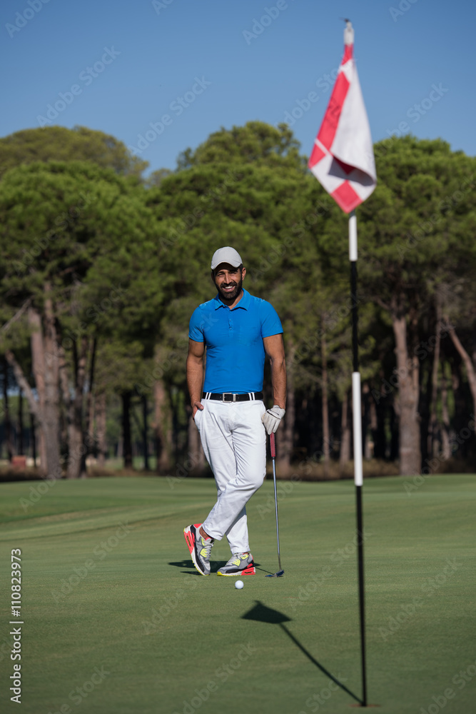 Obraz premium golf player portrait at course