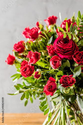 red roses bouquet