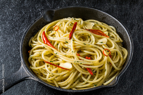 スパゲッティ ペペロンチーノ Typical spaghetti peperoncino