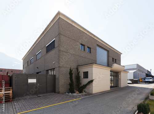 Building exterior, warehouse © alexandre zveiger