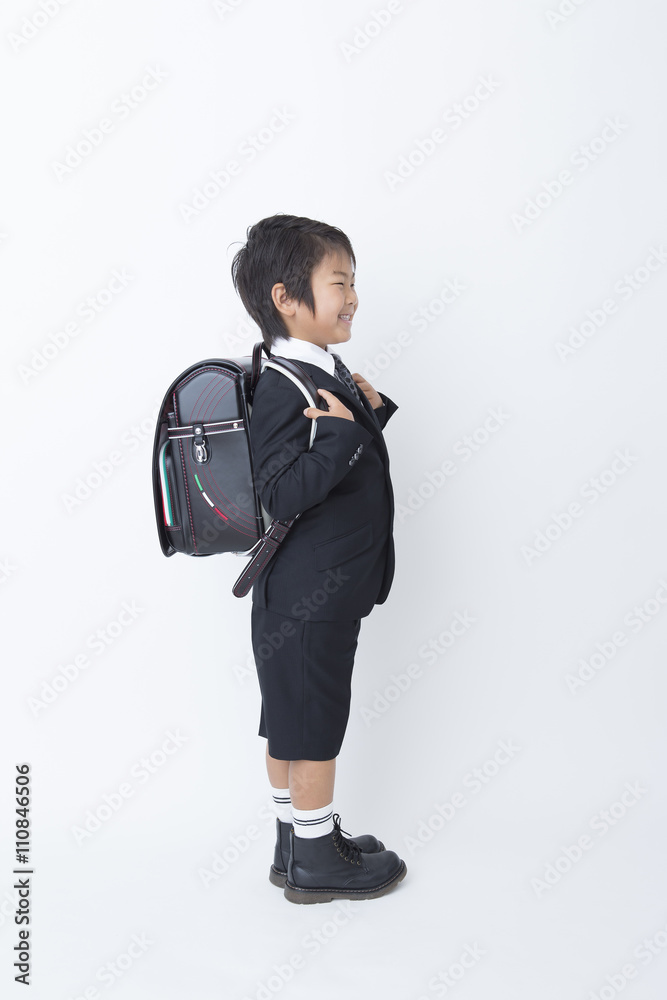 新学期の男の子 白背景 新学期の男の子 白背景
