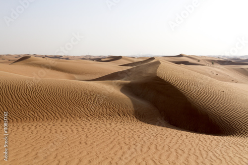 Sand Dunes in Sharjah Desert © kingslyg
