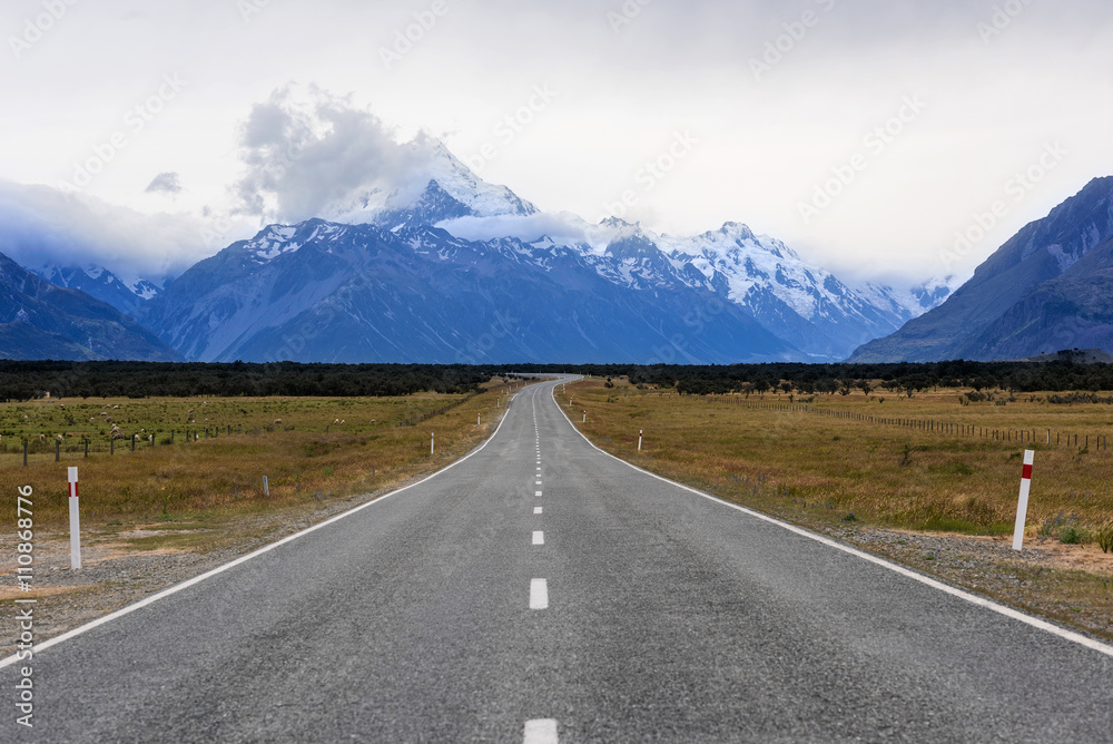 Road to mount Cook, Southern Alps, New Zealand