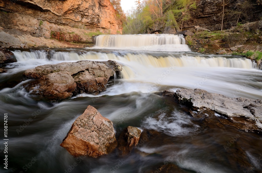 Fototapeta premium Willow River Falls