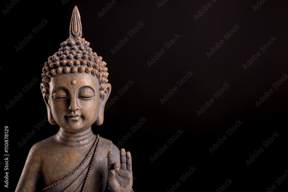 Buddhastatue schwarzer Hintergrund - obrazy, fototapety, plakaty 