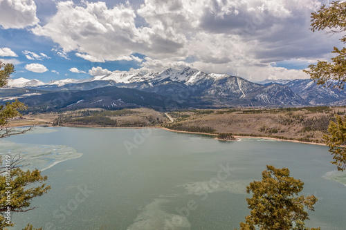 Fototapeta Naklejka Na Ścianę i Meble -  Dillon Reservoir Colorado in Spring