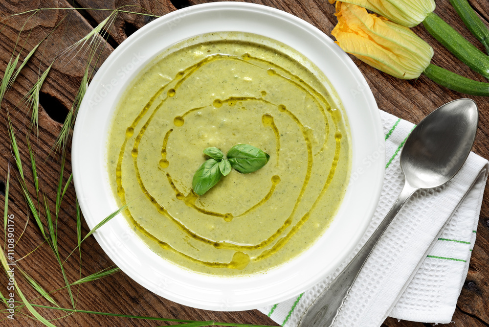 Foto crema di zucchine