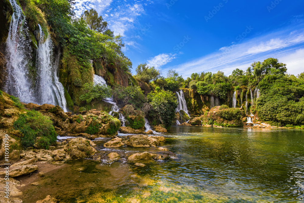 Fototapeta premium Wodospad Kravice w Bośni i Hercegowinie