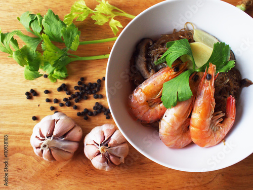 shrimp and glass noodle in pepper souce photo