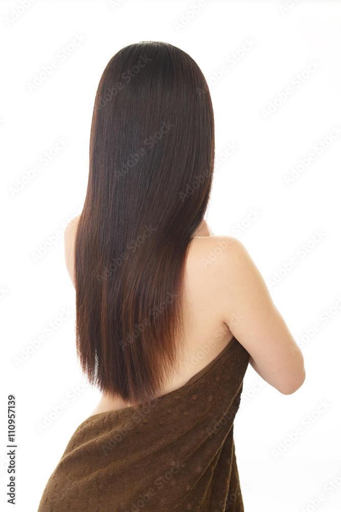 ロングヘアの女性 ロングヘアの女性