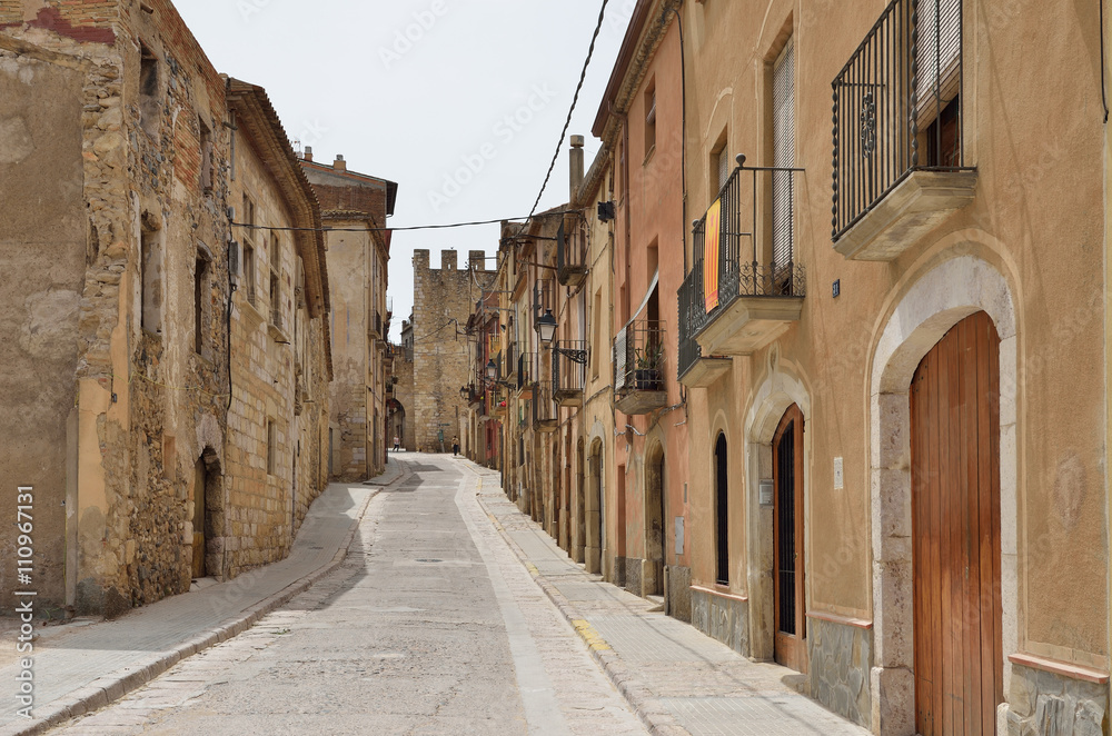 Fototapeta Ancient street of the Spanish town Montblanc