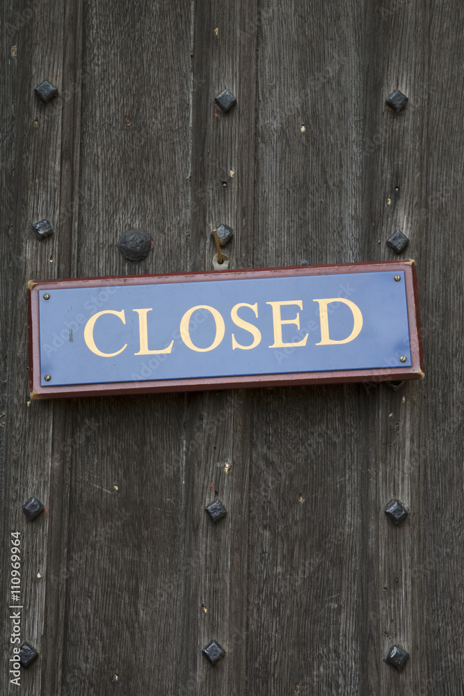 Closed Sign Closed Sign