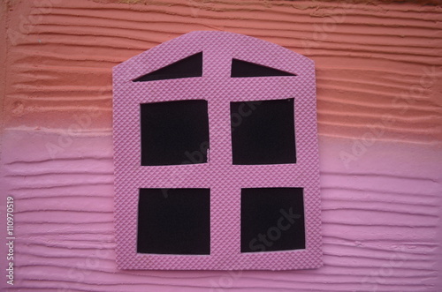 Photos Small children play house window.