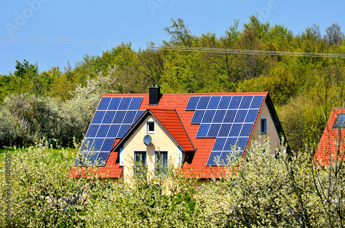 Solardach im Grünen photo