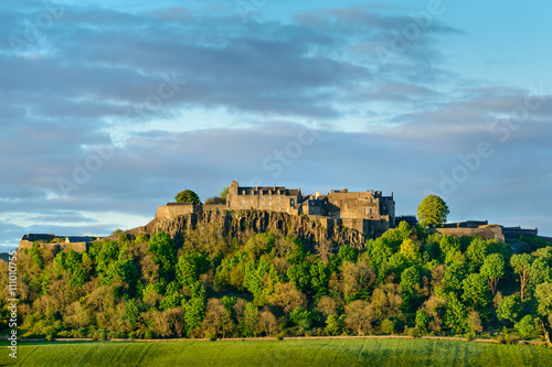 Tableau sur toile Stirling Castle in setting sunlight.