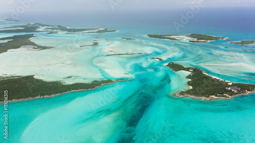 Bahamas aus der Flugzeugperspektive © emotionpicture
