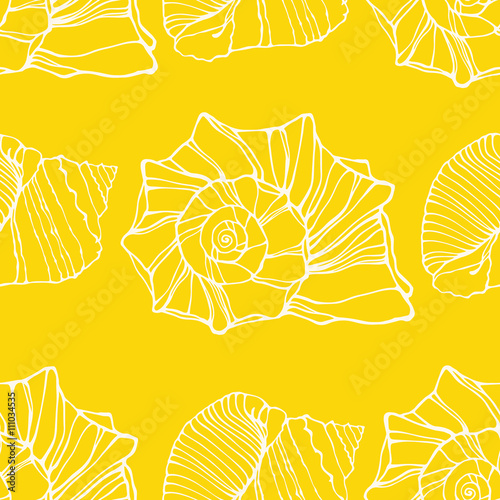 Seamless pattern with decorative shells