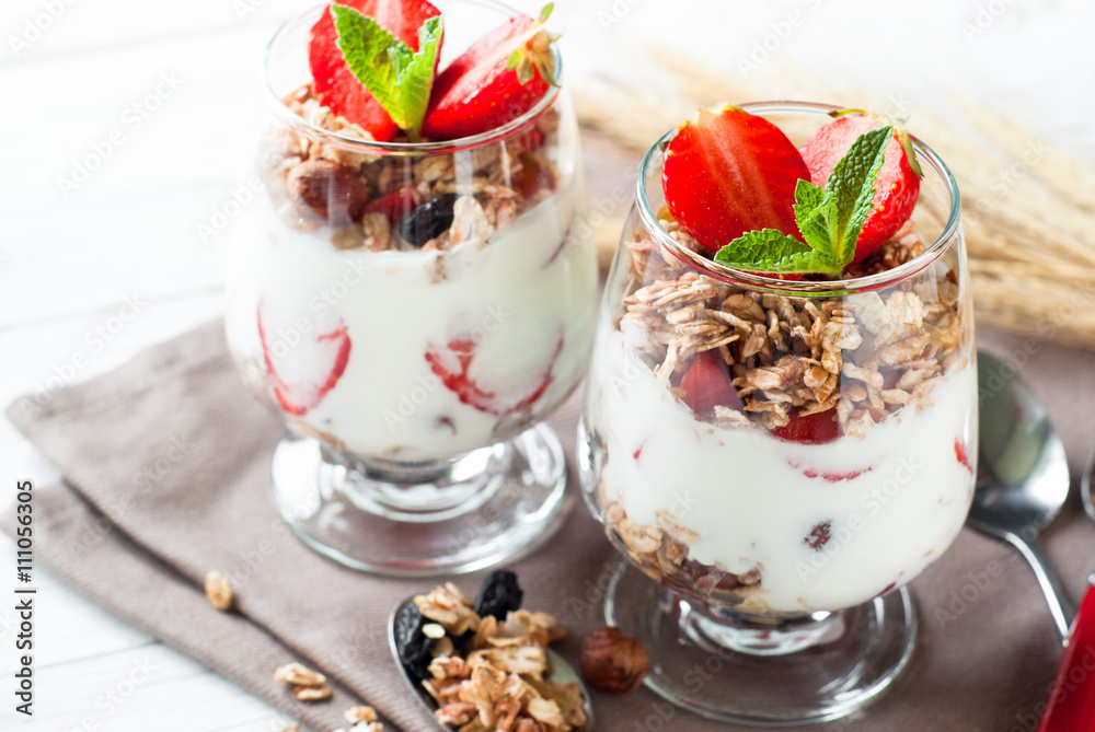 Yogurt with strawberries and granola