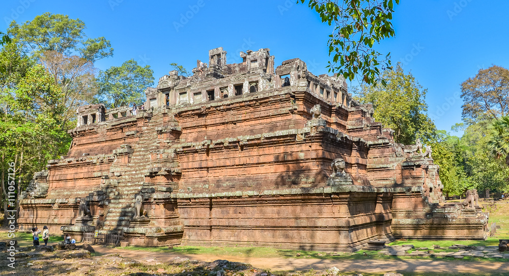 Phimeanakas, a Hindu temple in the Khleang style - Angkor, Cambodia Phimeanakas, a Hindu temple in the Khleang style - Angkor, Cambodia