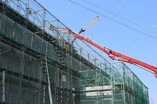 建設工事現場／山形県庄内地方で、建築中の建設工事現場を撮影した写真です。