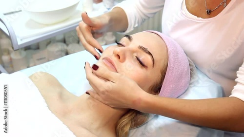 Hardware cosmetology a beauty parlour.