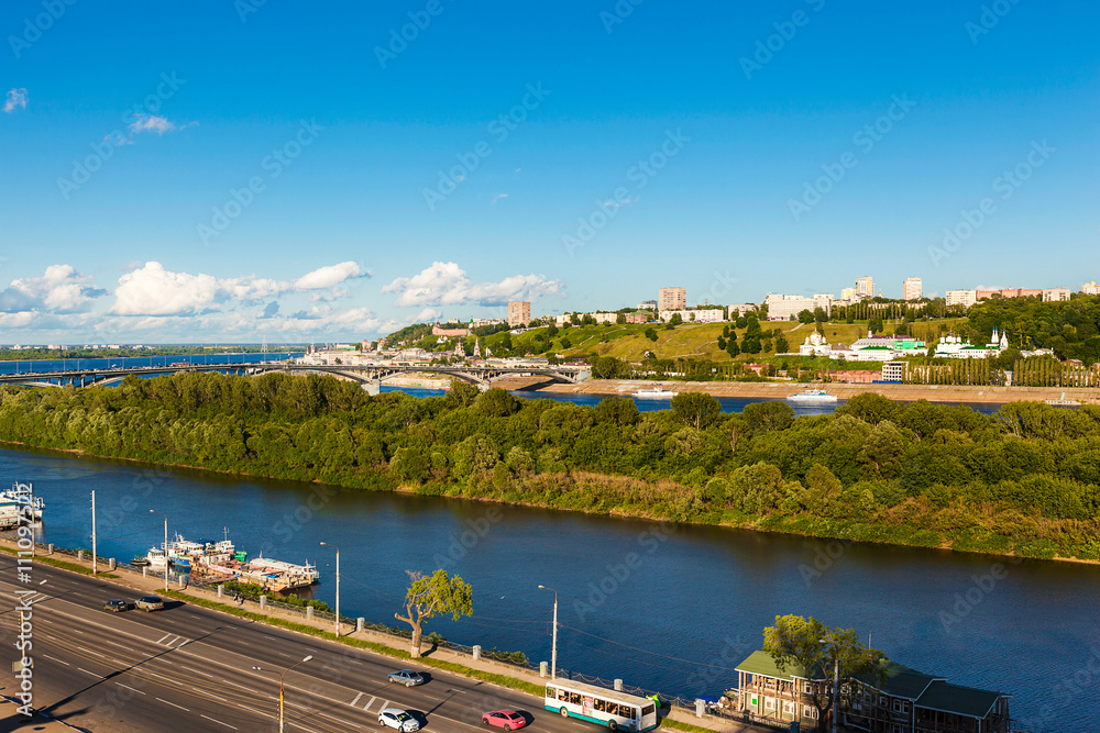 Obraz premium Views of Nizhny Novgorod cityscape, the Church and the bridge ov